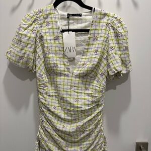 NEW WITH TAGS Zara Floral Dress